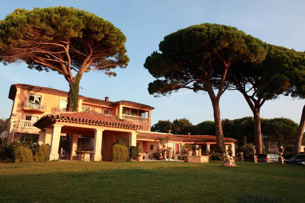 Hotel Martinengo Sainte-Maxime Bagian luar foto