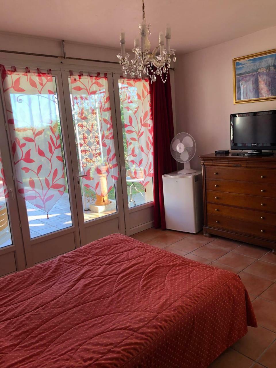 Hotel Martinengo Sainte-Maxime Bagian luar foto