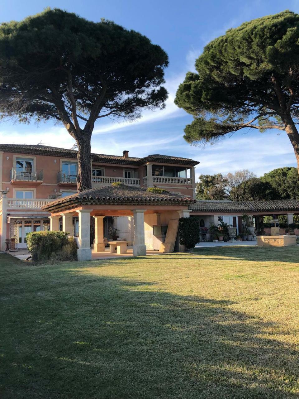 Hotel Martinengo Sainte-Maxime Bagian luar foto