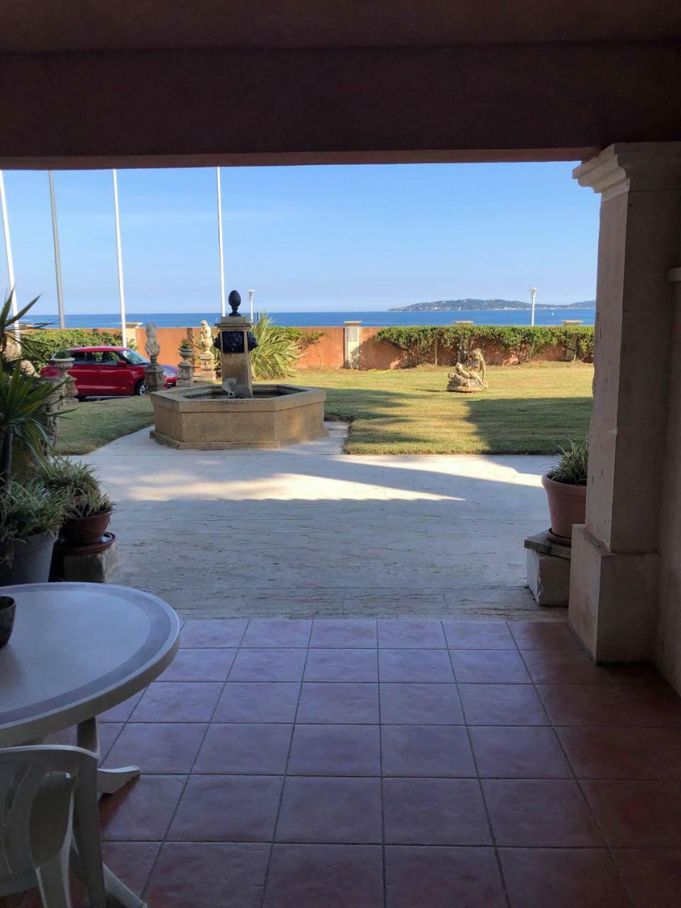 Hotel Martinengo Sainte-Maxime Bagian luar foto