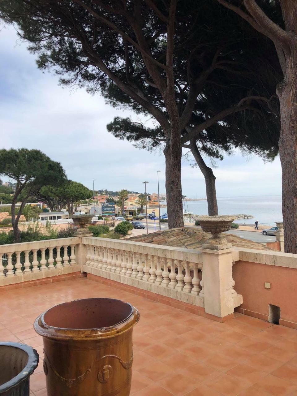Hotel Martinengo Sainte-Maxime Bagian luar foto