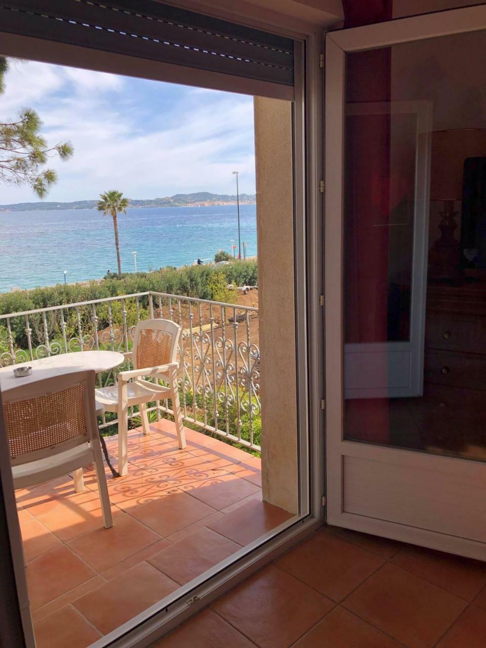 Hotel Martinengo Sainte-Maxime Bagian luar foto